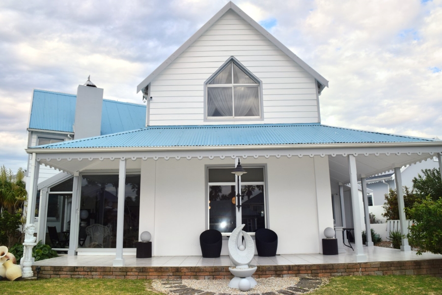 4 Bedroom Property for Sale in Marina Martinique Eastern Cape